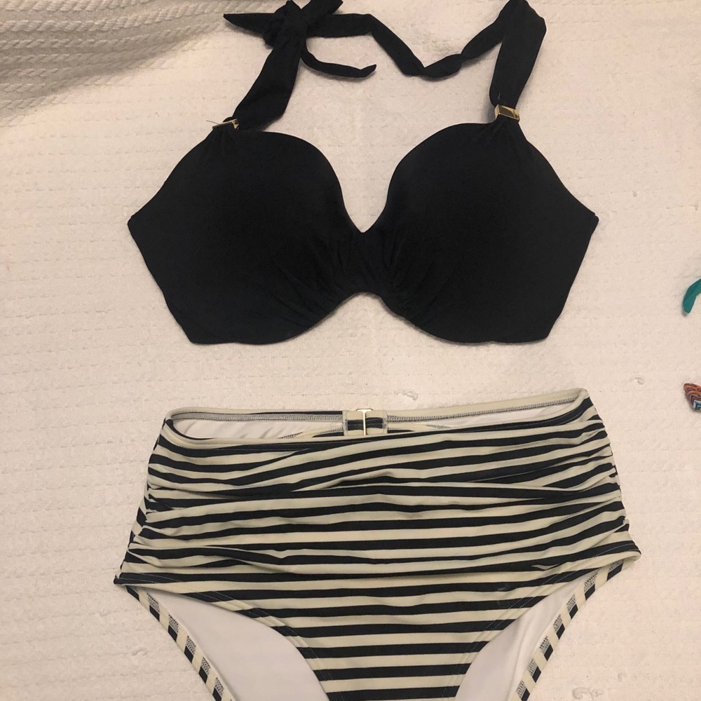 Victoria’s Secret swim